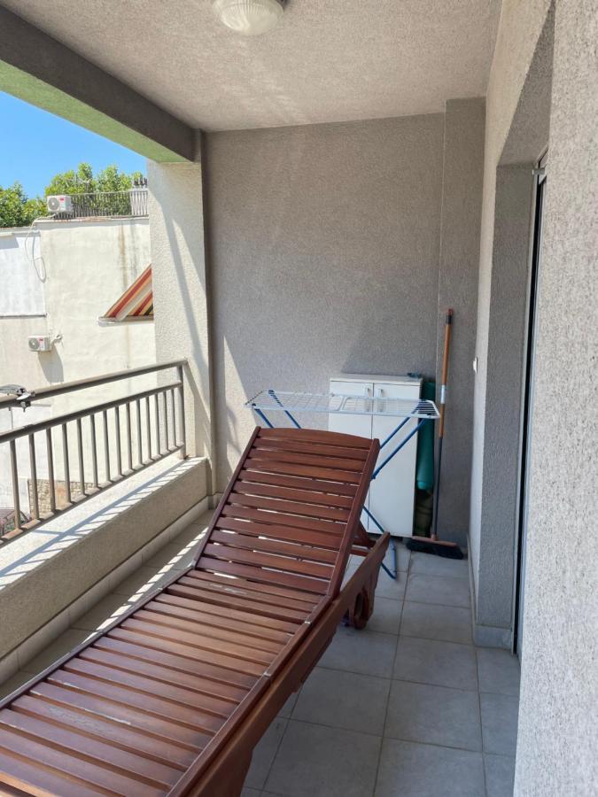 Seaview Apartment Bar Exterior photo