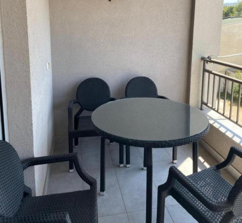 Seaview Apartment Bar Exterior photo